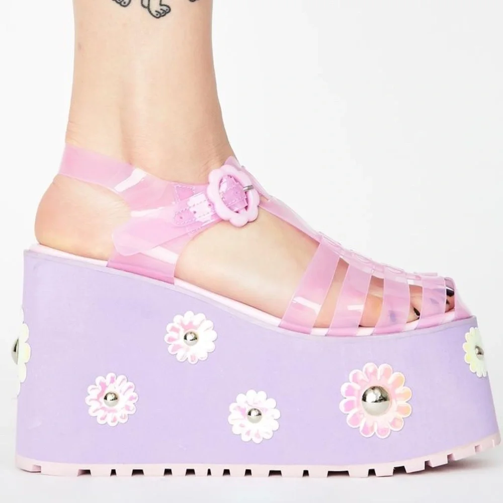 Chasin’ Daisies Jelly Platforms 🌼✨  Wedge Heels 💖
